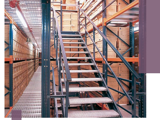 Лестницы складские прочные и безопасные под ключ в Березниках