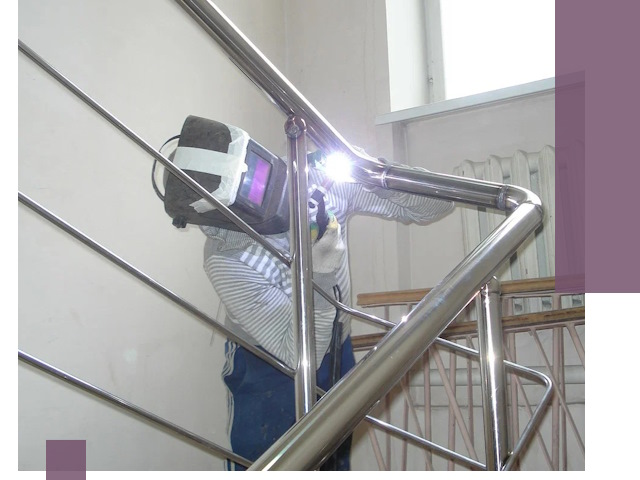 Монтаж перил и ограждений качественно в Березниках