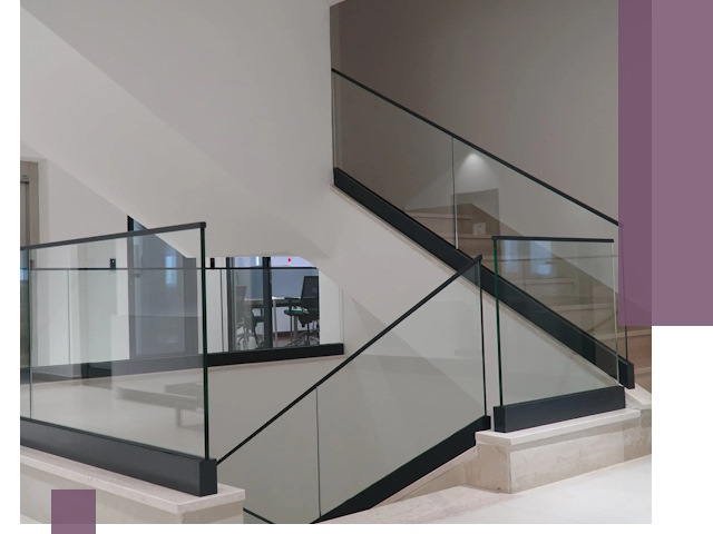 Стеклянные перила премиум-класса с установкой в Березниках