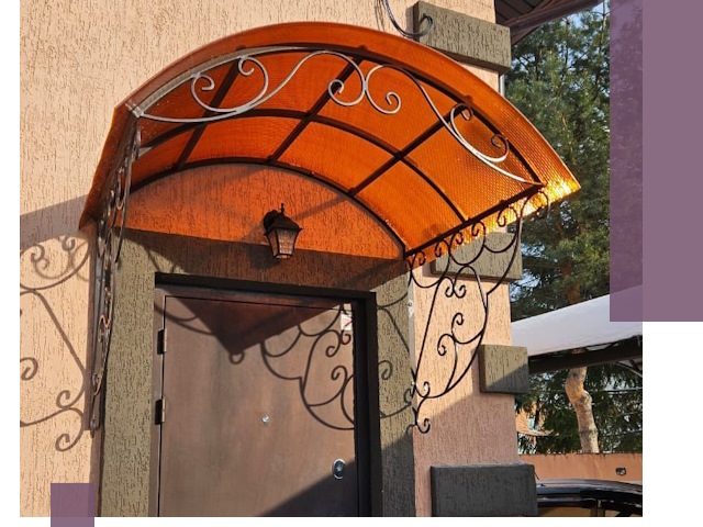 Демонтаж козырьков в Березниках быстро и безопасно