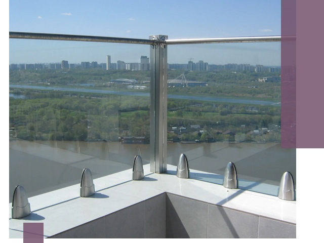 Стеклянные парапеты премиум класса в Березниках для домов и бизнесов